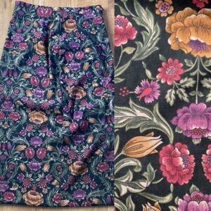 Vintage floral Print skirt size 8 petite